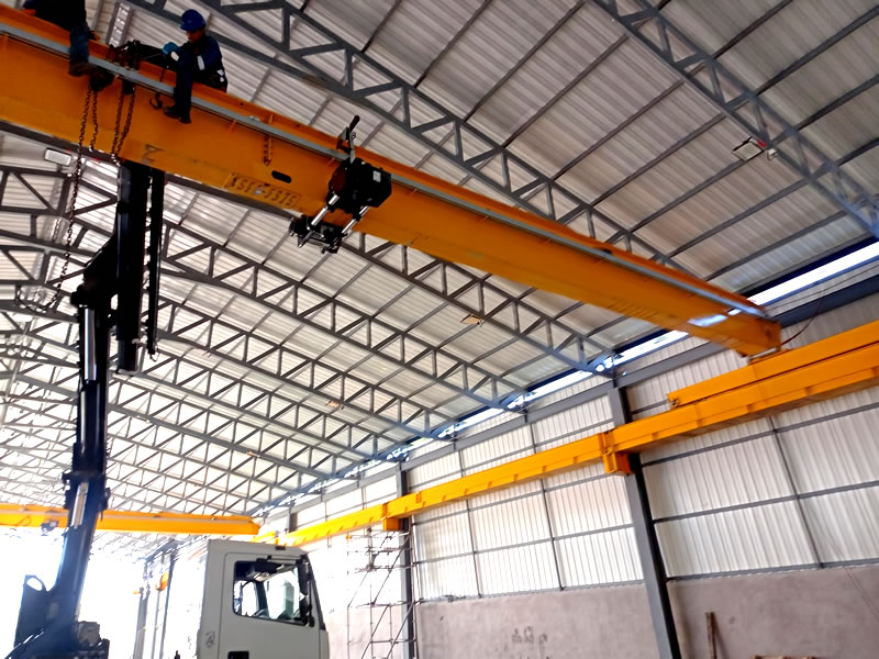 Puentes grúa monorriel y birriel IMPROCOL para sistemas de elevación industrial en Bogotá, Colombia
